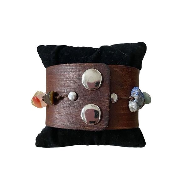 Hammered Heart & Multicolor Stone Faux Leather Wrap Bracelet Women’s OSFM - Picture 5 of 6